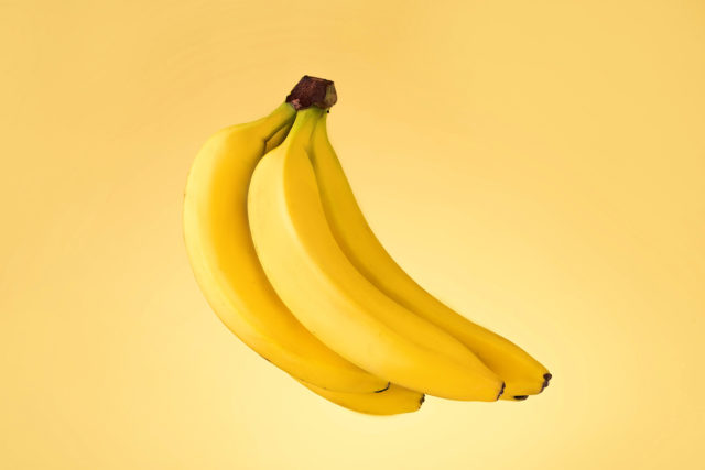 nevyhazujte banánovou slupku dá se jíst